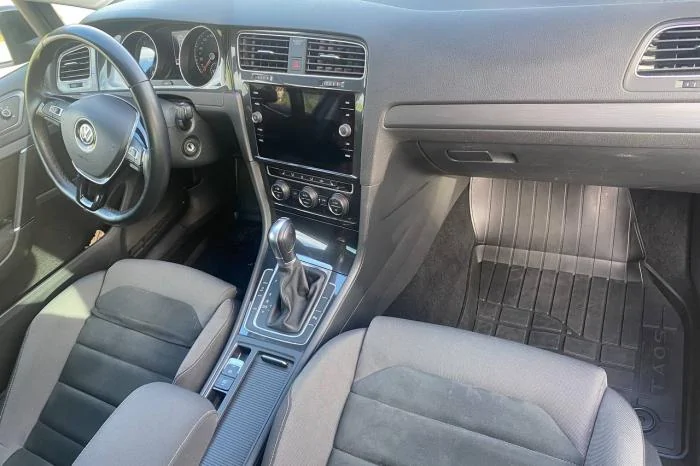 Volkswagen Golf VII black