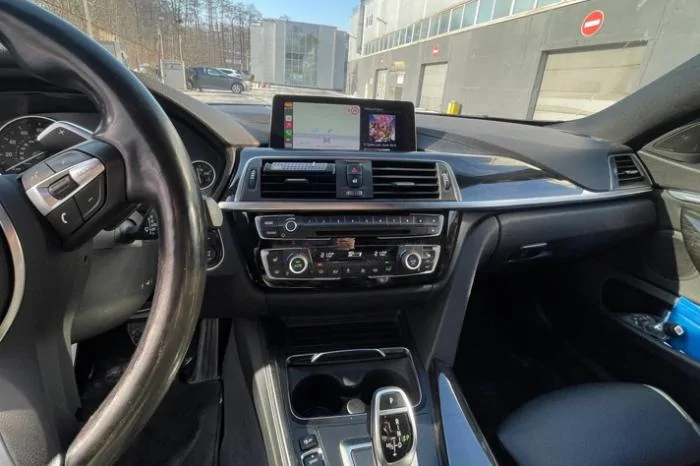 BMW 418